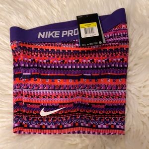 NWT women’s size small NIKE pro shorts